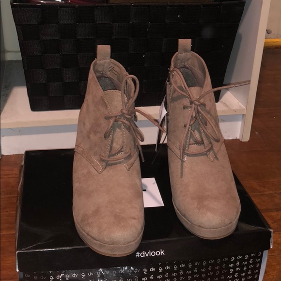 DV light taupe Terri style wedge booties. - Picture 1 of 4